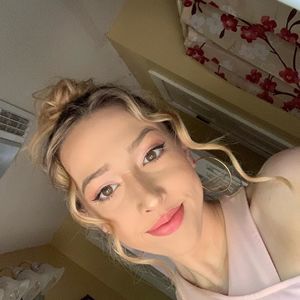 Meet your Posher, Sabrina